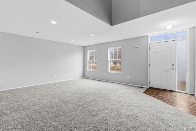 253 Stonegate W, Pontiac, MI 48341
