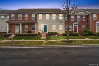 253 Stonegate W, Pontiac, MI 48341