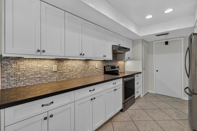 660 Deer Creek Edgewater Drive, Deerfield Beach, FL 33442