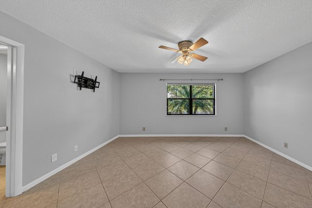 660 Deer Creek Edgewater Drive, Deerfield Beach, FL 33442
