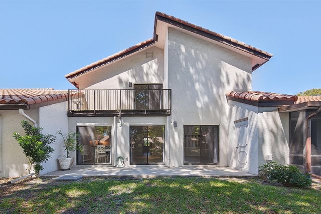 660 Deer Creek Edgewater Drive, Deerfield Beach, FL 33442