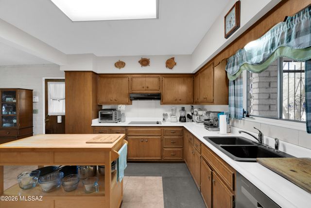 1620 W Rudasill Road, Tucson, AZ 85704