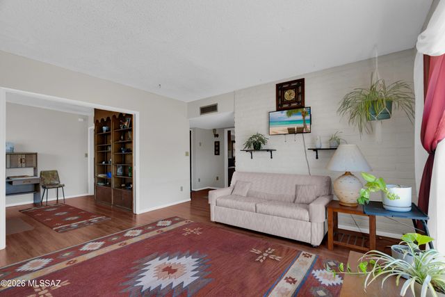 1620 W Rudasill Road, Tucson, AZ 85704