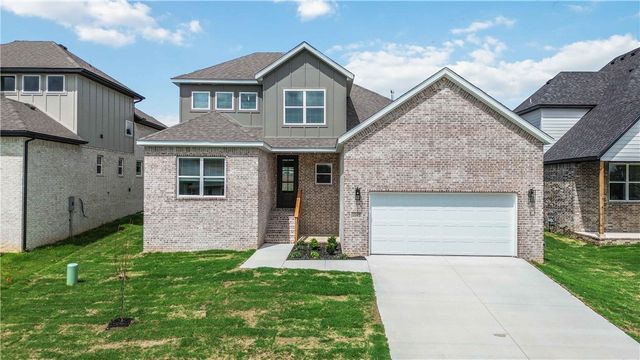 1051 Whistler Street, Centerton, AR 72719