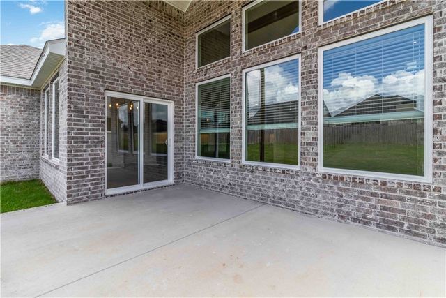 1051 Whistler Street, Centerton, AR 72719