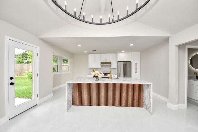 7403 Shady Arbor Lane, Houston, TX 77040