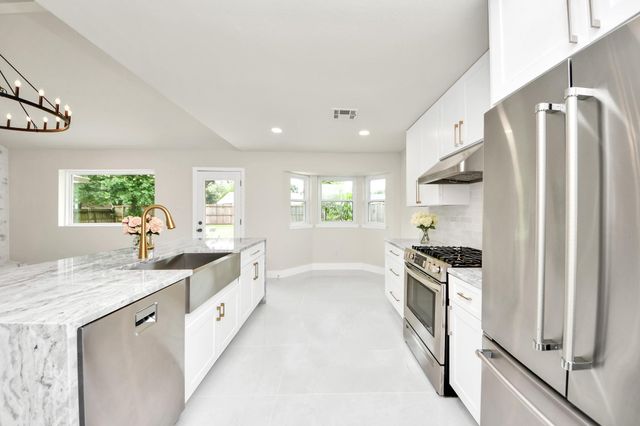 7403 Shady Arbor Lane, Houston, TX 77040
