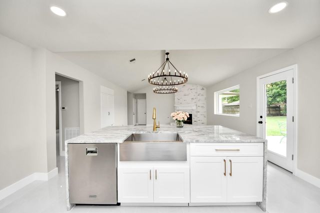 7403 Shady Arbor Lane, Houston, TX 77040