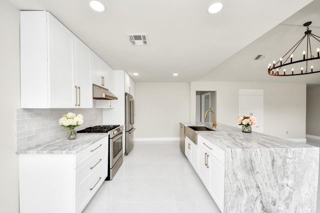 7403 Shady Arbor Lane, Houston, TX 77040