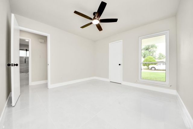 7403 Shady Arbor Lane, Houston, TX 77040
