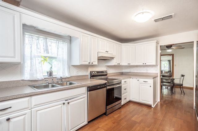1520 Olive Street, Gainesville, TX 76240
