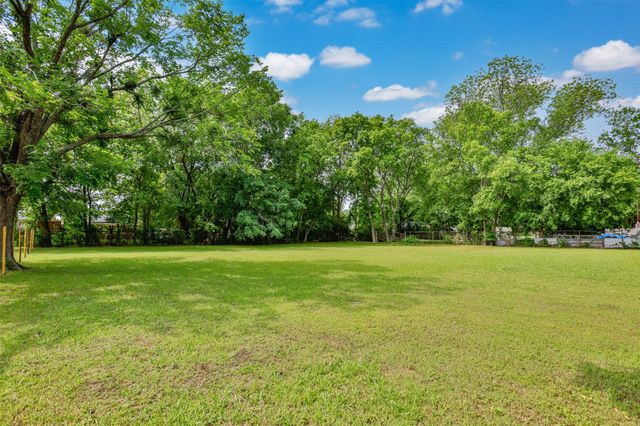 1520 Olive Street, Gainesville, TX 76240