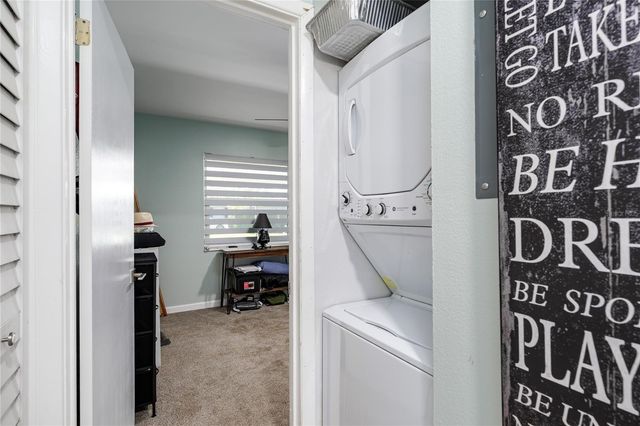 2115 9TH AVENUE W 6D, Bradenton, FL 34205