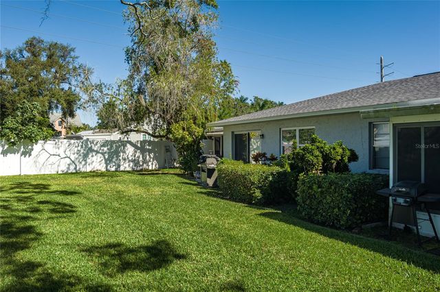 2115 9TH AVENUE W 6D, Bradenton, FL 34205