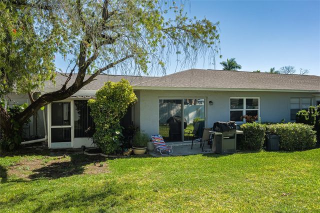 2115 9TH AVENUE W 6D, Bradenton, FL 34205