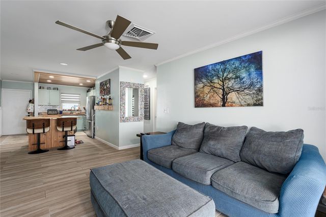 2115 9TH AVENUE W 6D, Bradenton, FL 34205