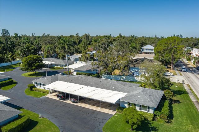 2115 9TH AVENUE W 6D, Bradenton, FL 34205