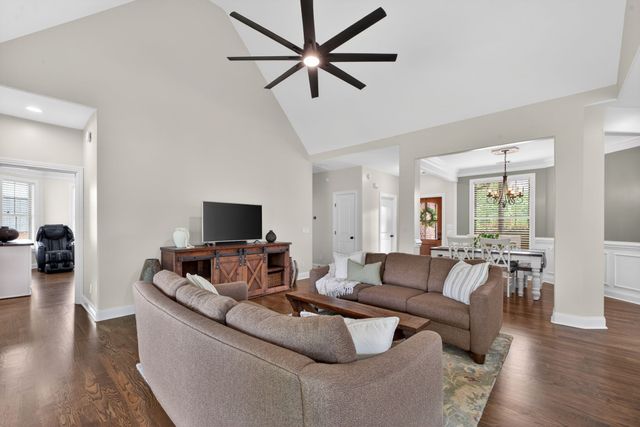 1228 Ballentrace Blvd, Lebanon, TN 37087
