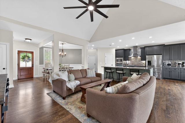 1228 Ballentrace Blvd, Lebanon, TN 37087