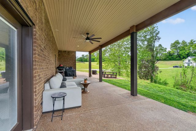 1228 Ballentrace Blvd, Lebanon, TN 37087
