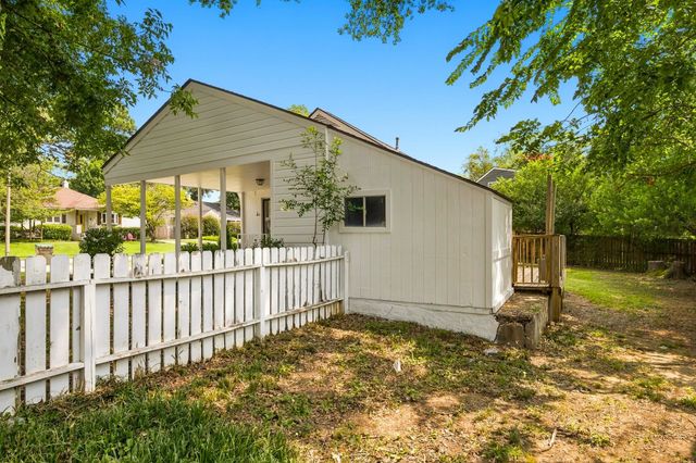 3803 N MONTCLAIR DR, Memphis, TN 38111