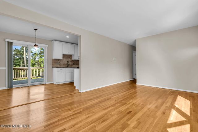 299 Lillian Lane, Toms River, NJ 08755