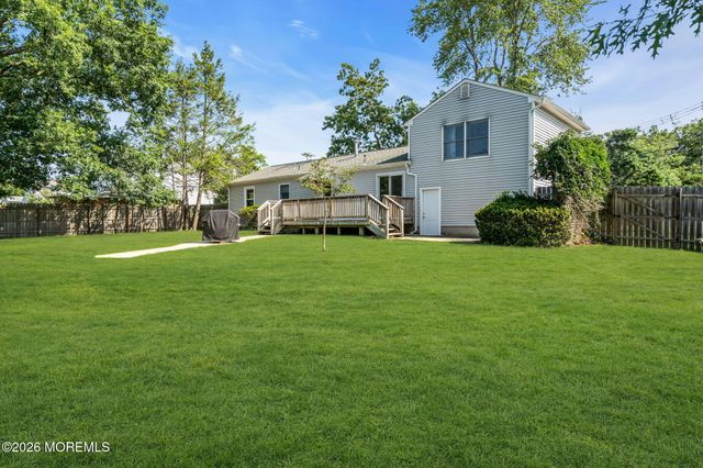 299 Lillian Lane, Toms River, NJ 08755