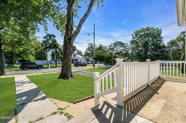 299 Lillian Lane, Toms River, NJ 08755