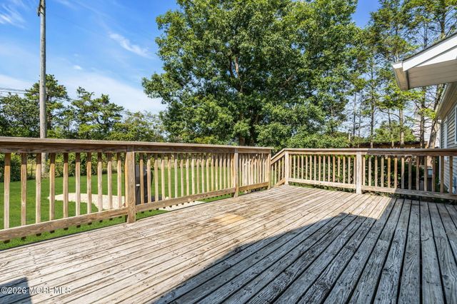 299 Lillian Lane, Toms River, NJ 08755