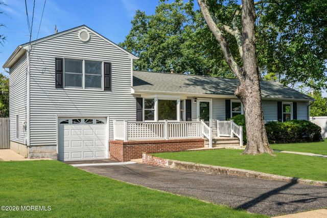 299 Lillian Lane, Toms River, NJ 08755
