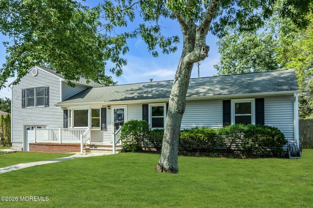299 Lillian Lane, Toms River, NJ 08755