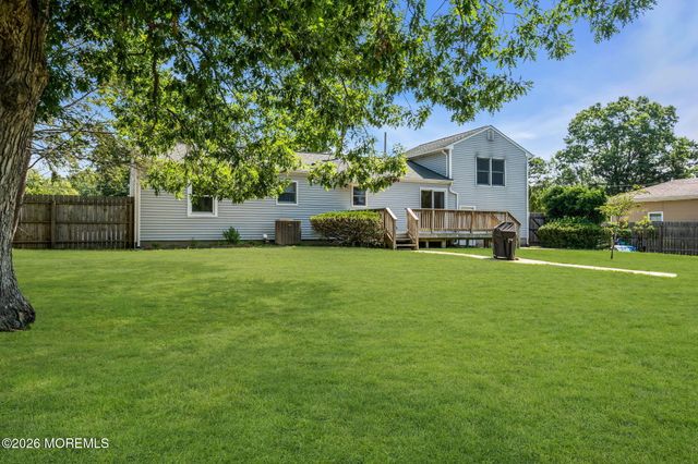 299 Lillian Lane, Toms River, NJ 08755