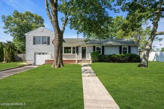 299 Lillian Lane, Toms River, NJ 08755