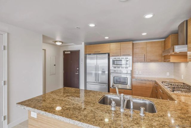 1431 Pacific Highway 411, San Diego, CA 92101