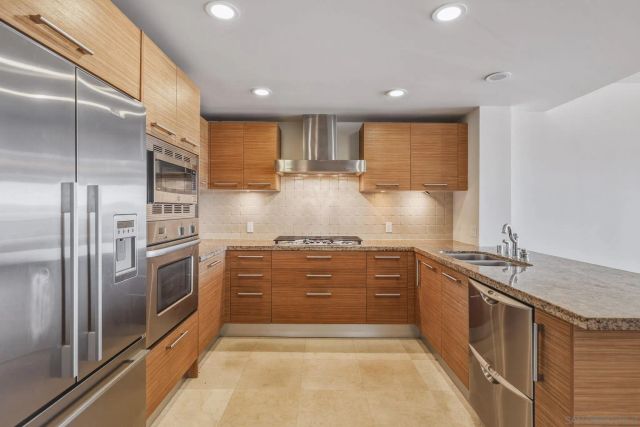 1431 Pacific Highway 411, San Diego, CA 92101