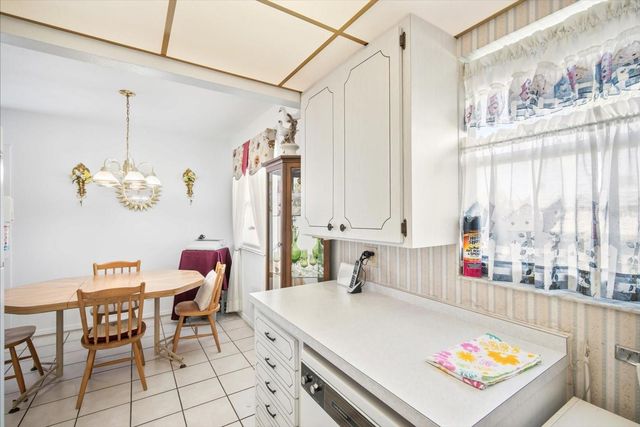 202 BEDFORD STREET 49, Sun City Center, FL 33573