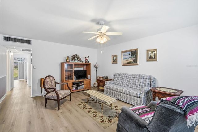 202 BEDFORD STREET 49, Sun City Center, FL 33573