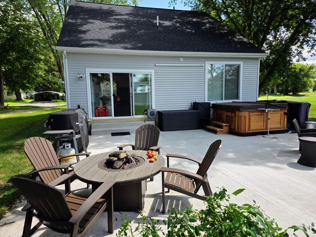 109 N Fountain Street, Marshall, MI 49068