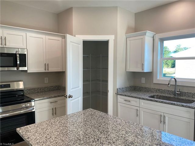 1016 Fairfield Drive, Yadkinville, NC 27055