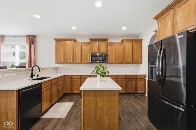 12322 Twyckenham Drive, Fishers, IN 46037