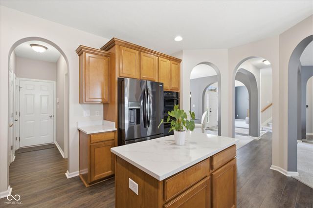 12322 Twyckenham Drive, Fishers, IN 46037