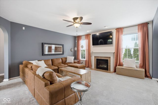 12322 Twyckenham Drive, Fishers, IN 46037