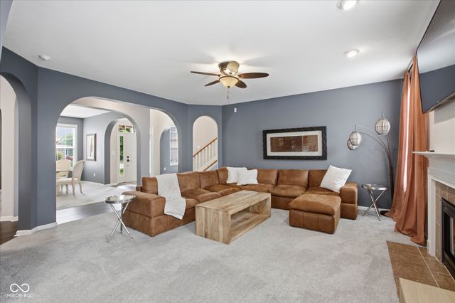 12322 Twyckenham Drive, Fishers, IN 46037