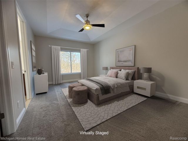 8096 Peninsula Circle, Grand Blanc, MI 48346