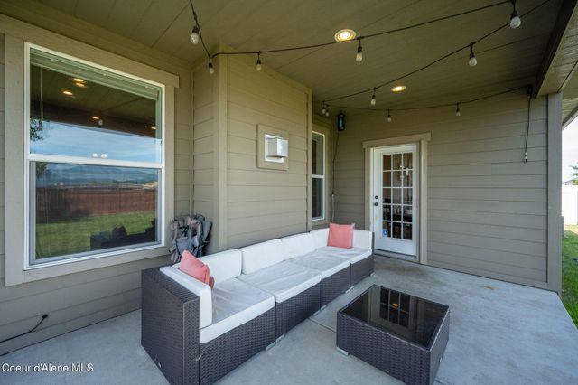 1438 E WARM SPRINGS AVE, Post Falls, ID 83854