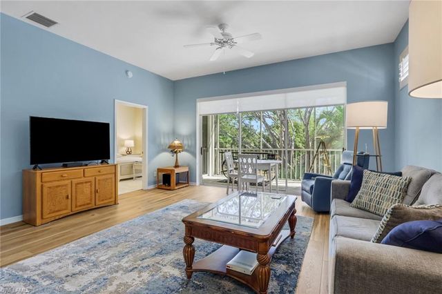 15116 Royal Fern CT B200, Naples, FL 34110