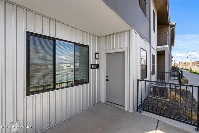 1090 E 4th AVE, Post Falls, ID 83854