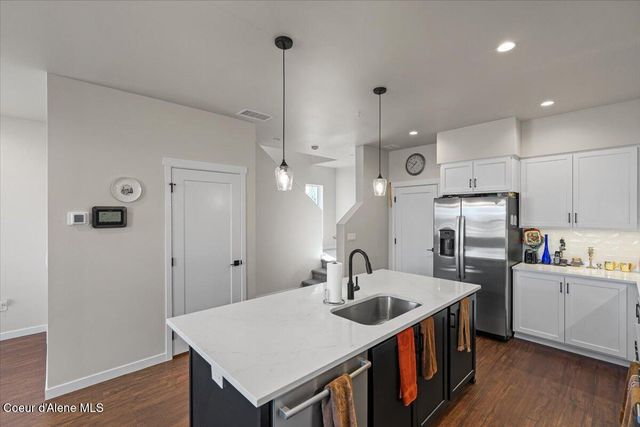 1090 E 4th AVE, Post Falls, ID 83854