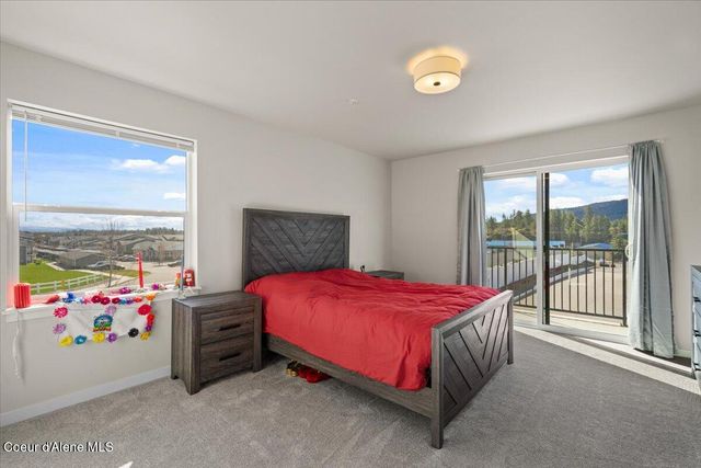 1090 E 4th AVE, Post Falls, ID 83854