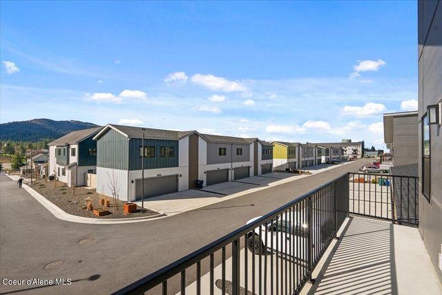 1090 E 4th AVE, Post Falls, ID 83854